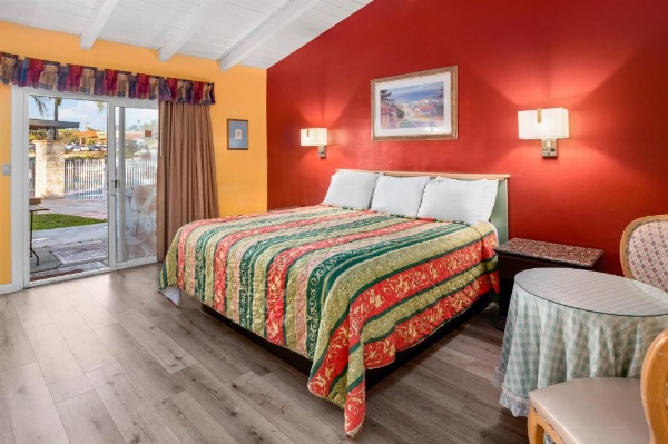 Fallbrook Country Inn image 22